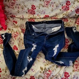 Hollister distressed, super skinny high rise jeans size W 27 L